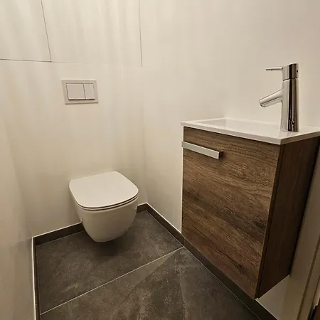 T4 3chambres, Jardin, Piscine Chauffee Proche De La Apartment Antibes