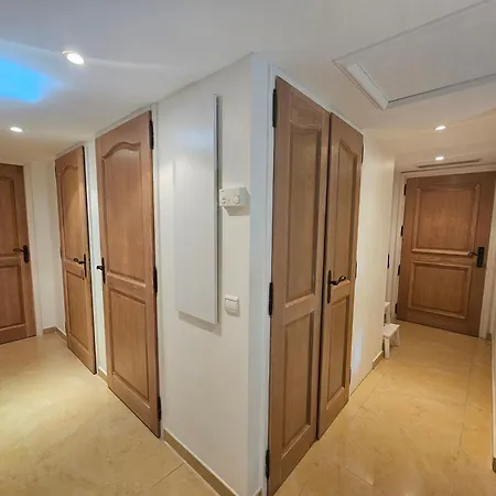 شقة T4 3chambres, Jardin, Piscine Chauffee Proche De La